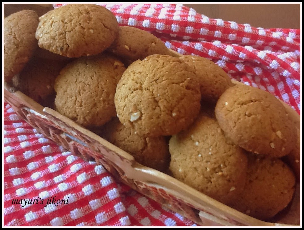 Mayuri's Jikoni 472. wholewheat jaggery and ginger cookies