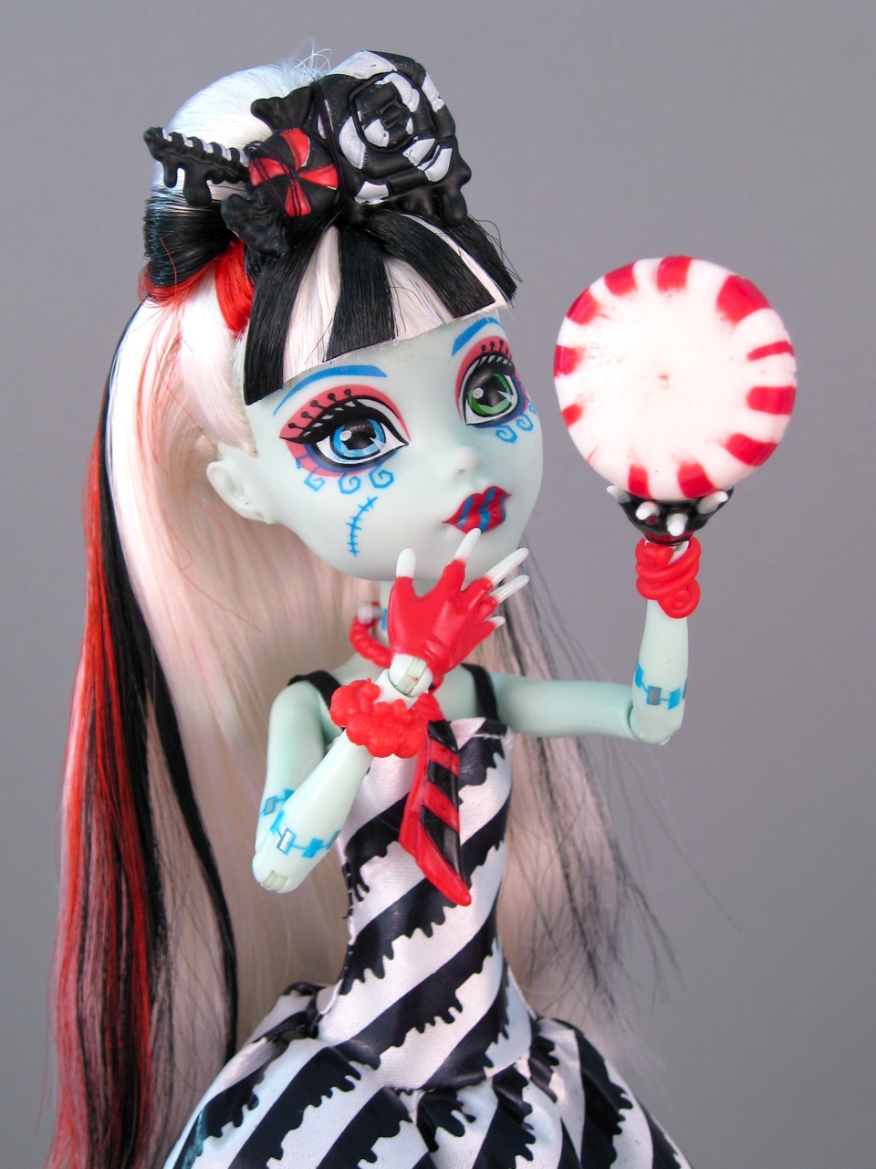 Monster High Sweet Screams Frankie Stein 100% brand new with original quali...