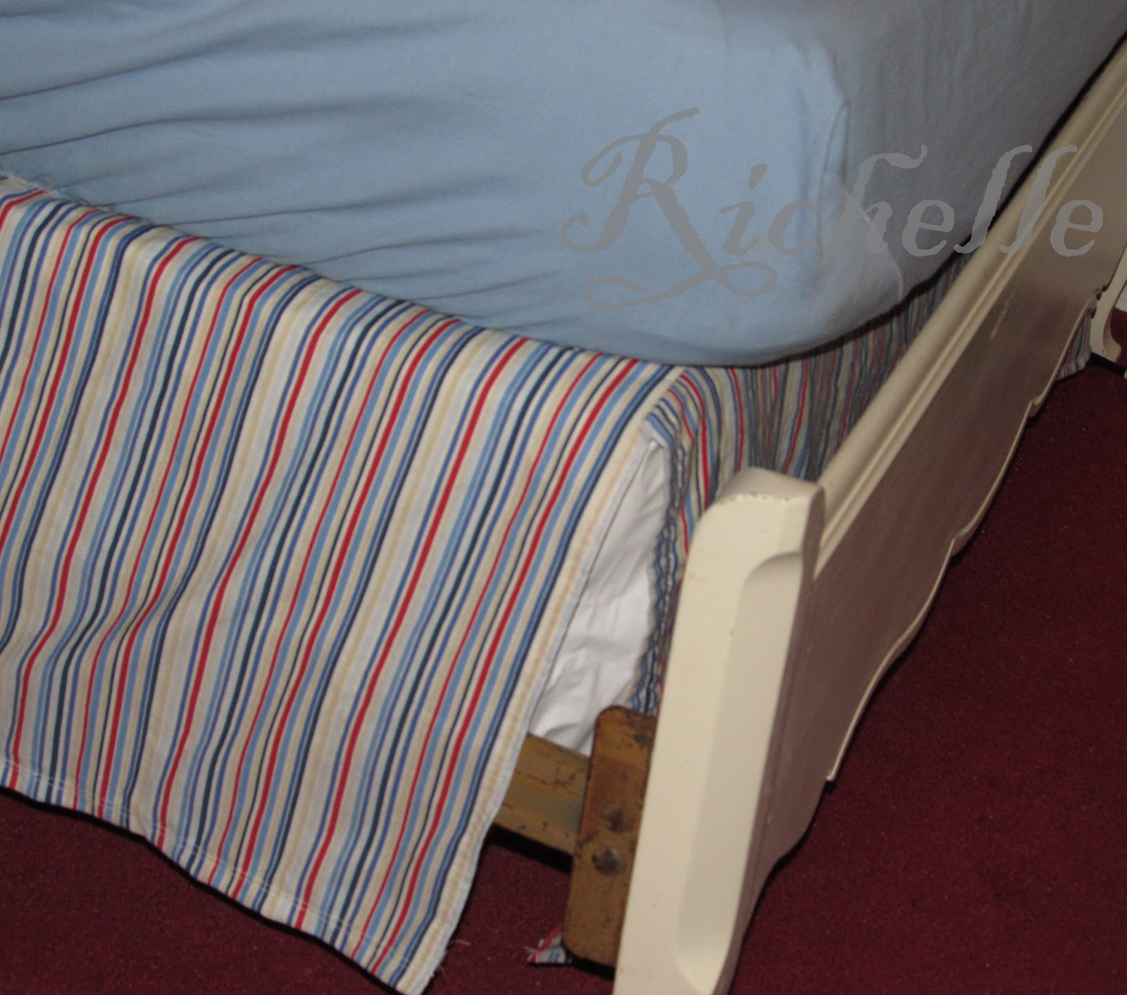 Richelle's Creative Corner Bed Skirt