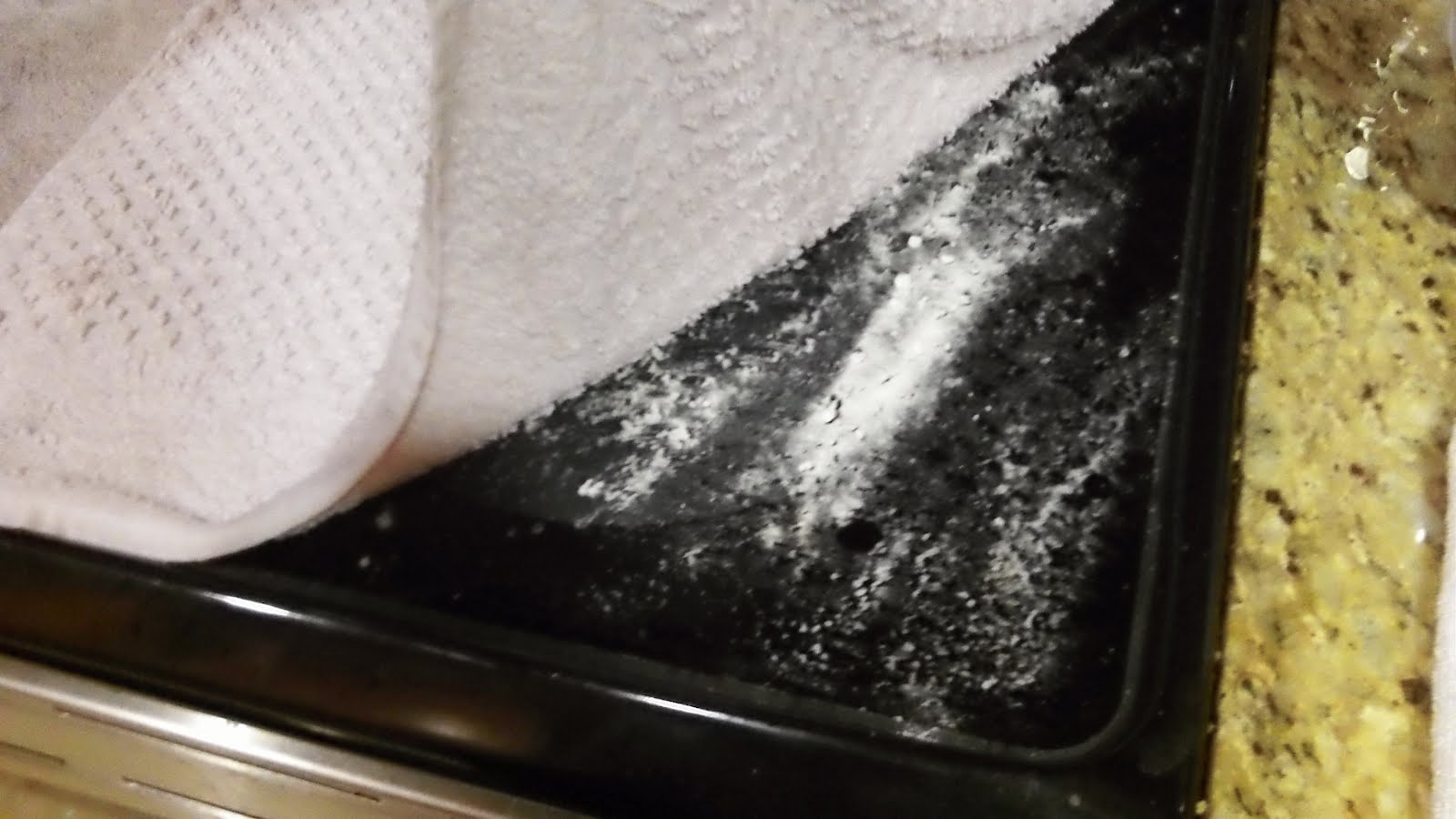 HomeKeeping for All Cleaning a Glass Cook Top