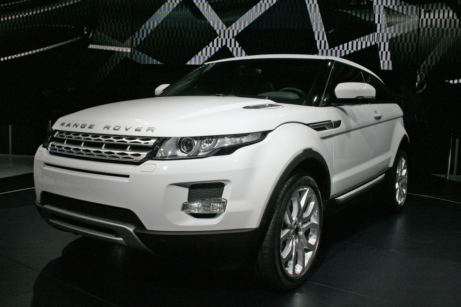 Land Rover Car Wallpaper Free