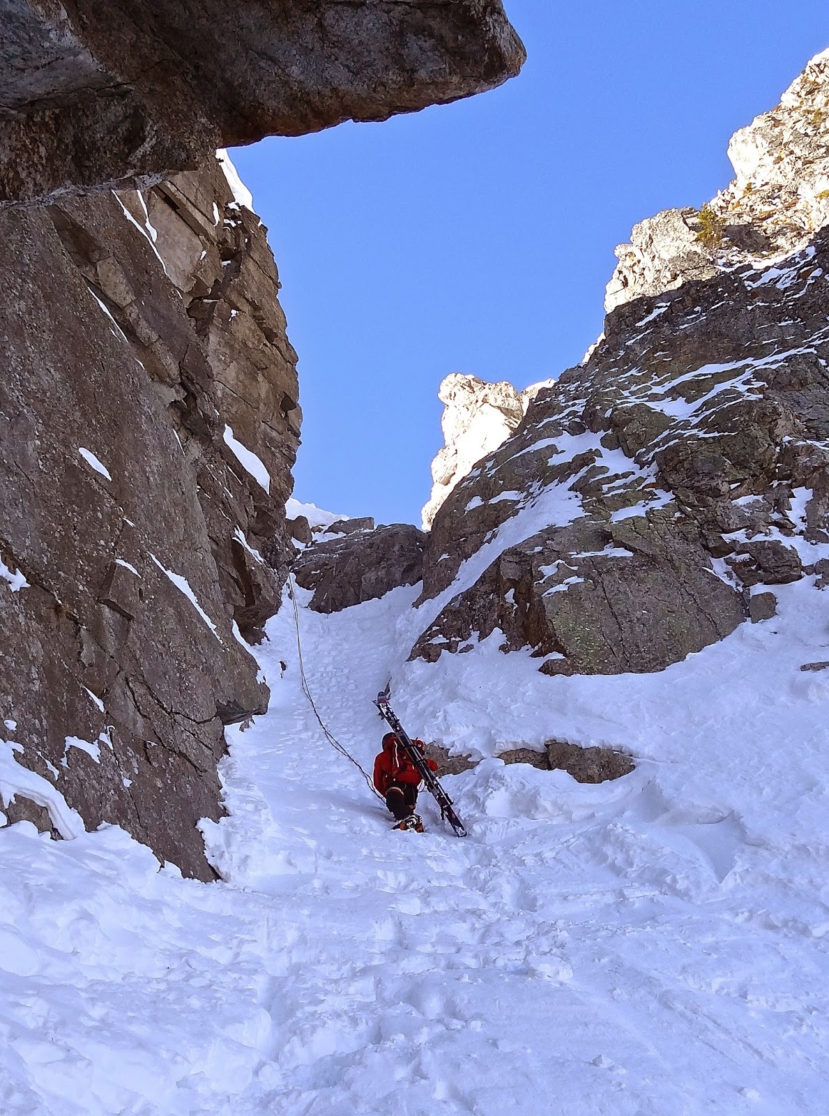 Chamonix Climbing and Skiing Conditions ENSA Couloir