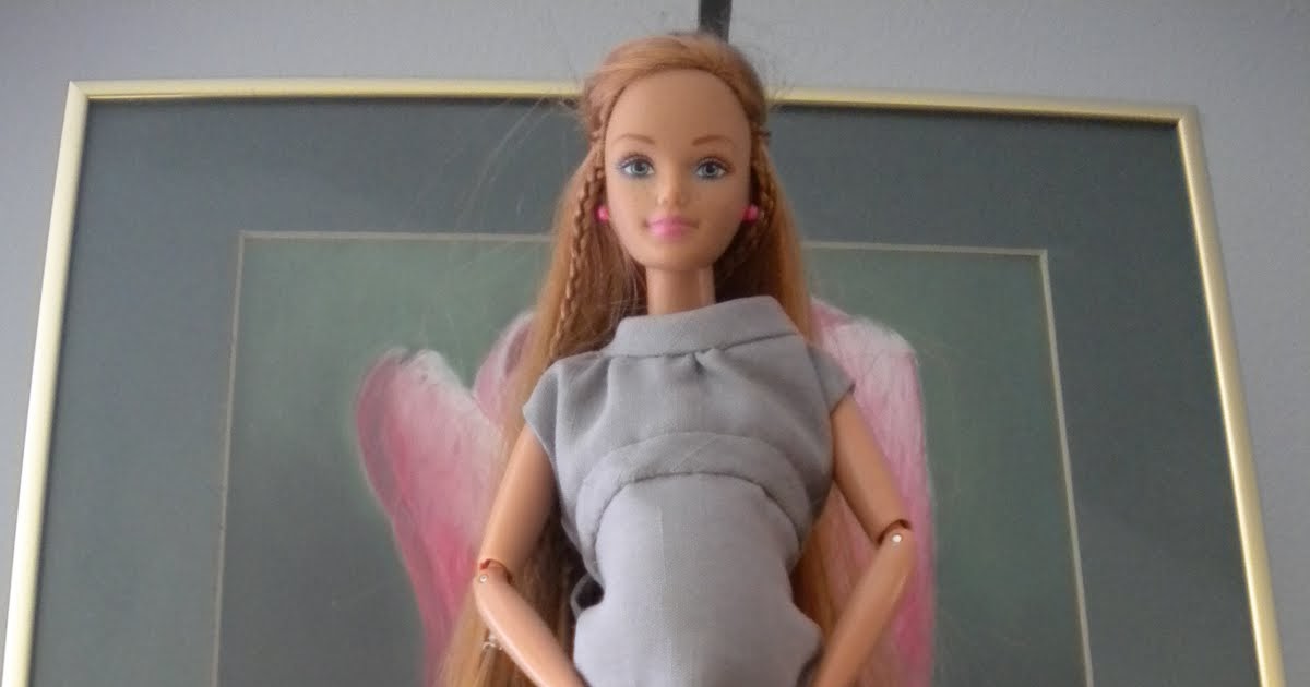 The Lindahl News: Barbie/Project Runway #8