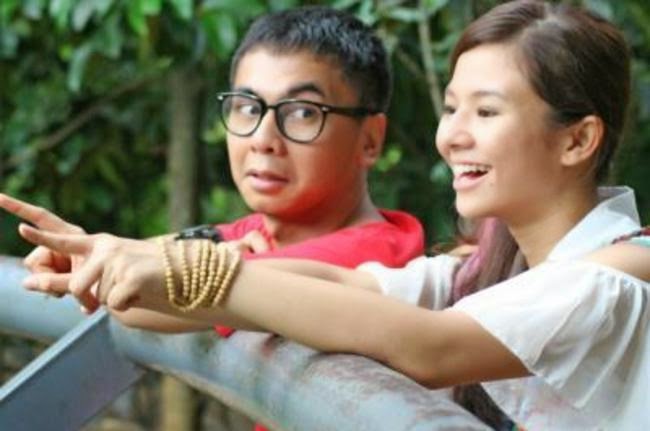 Diskusi Film Manusia Setengah Salmon Di Habitat Pecinta Buku