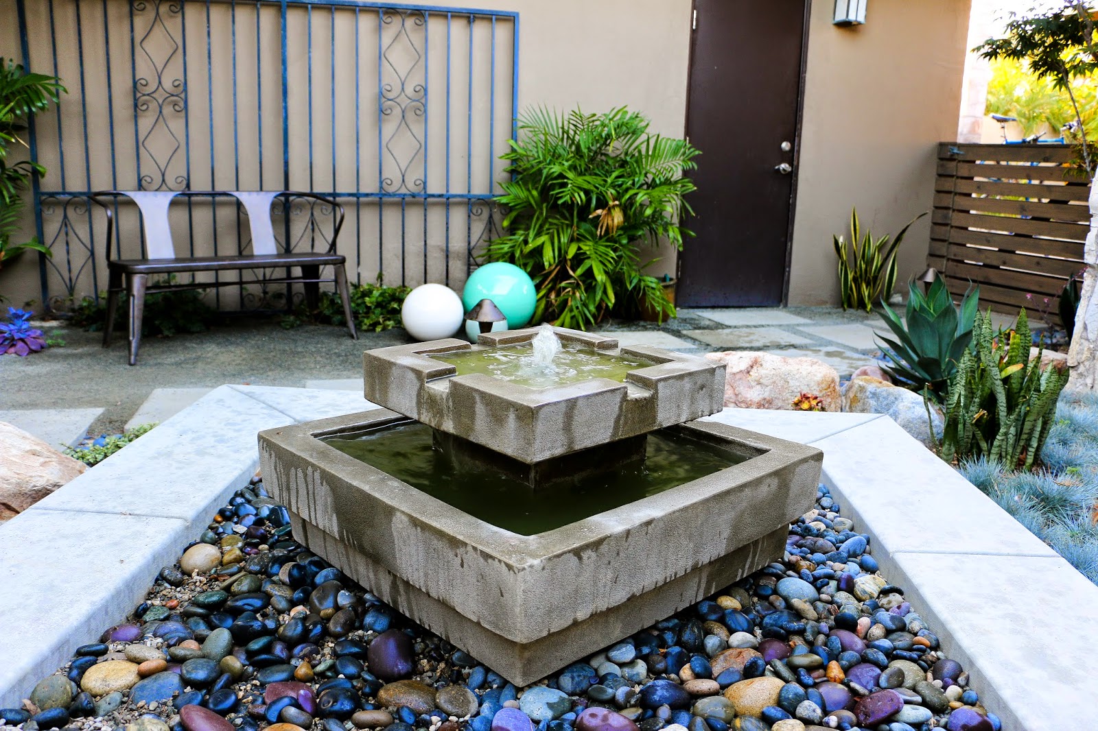 mid-century modern drought tolerant landscaping | mid-century modern