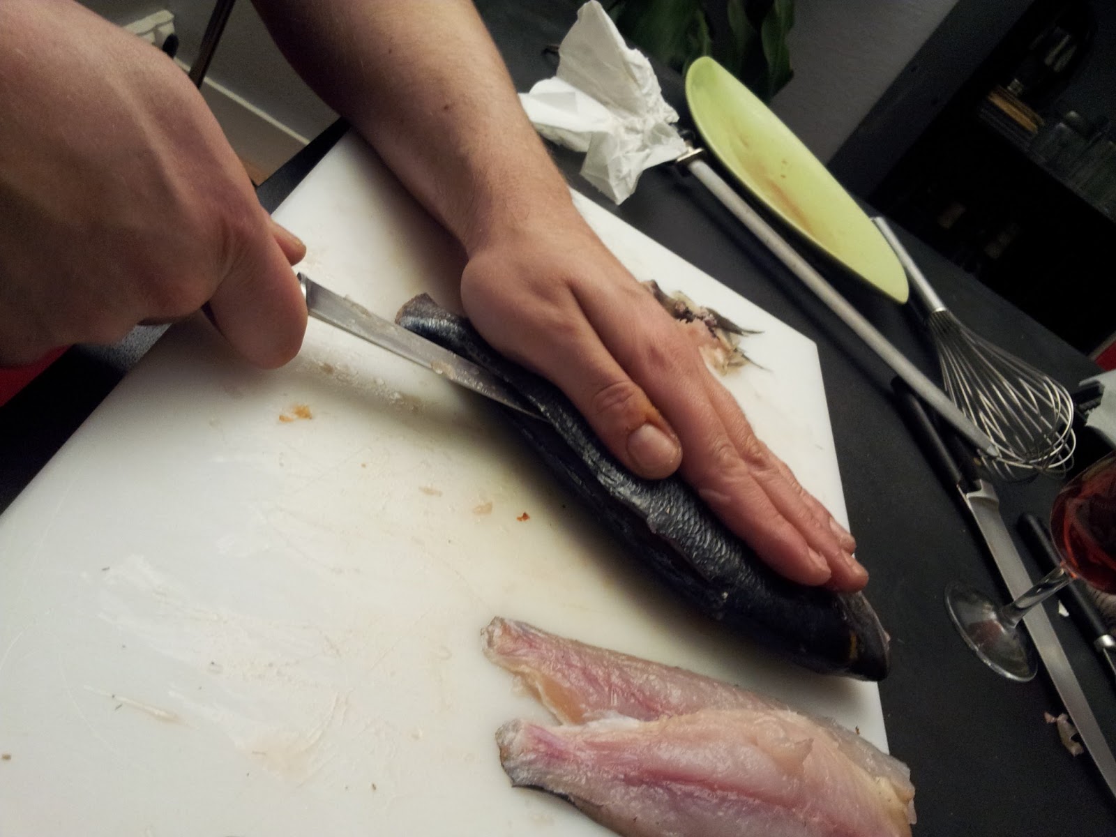 Lever les filets d'une Dorade Royale La Goulaye de Ludo