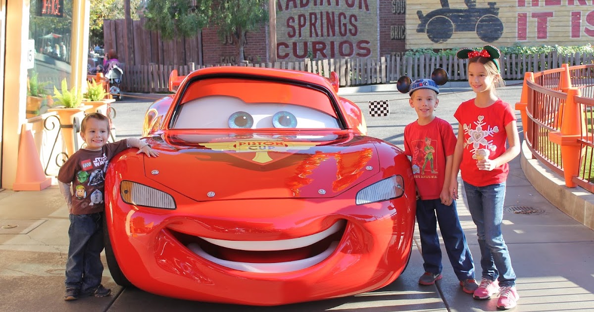 10 Things You Can't Miss at Disneyland