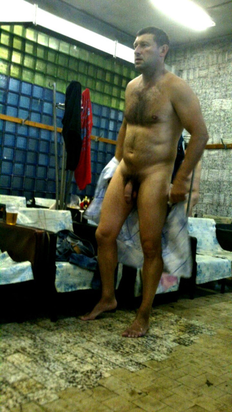 Nude daddy in locker room