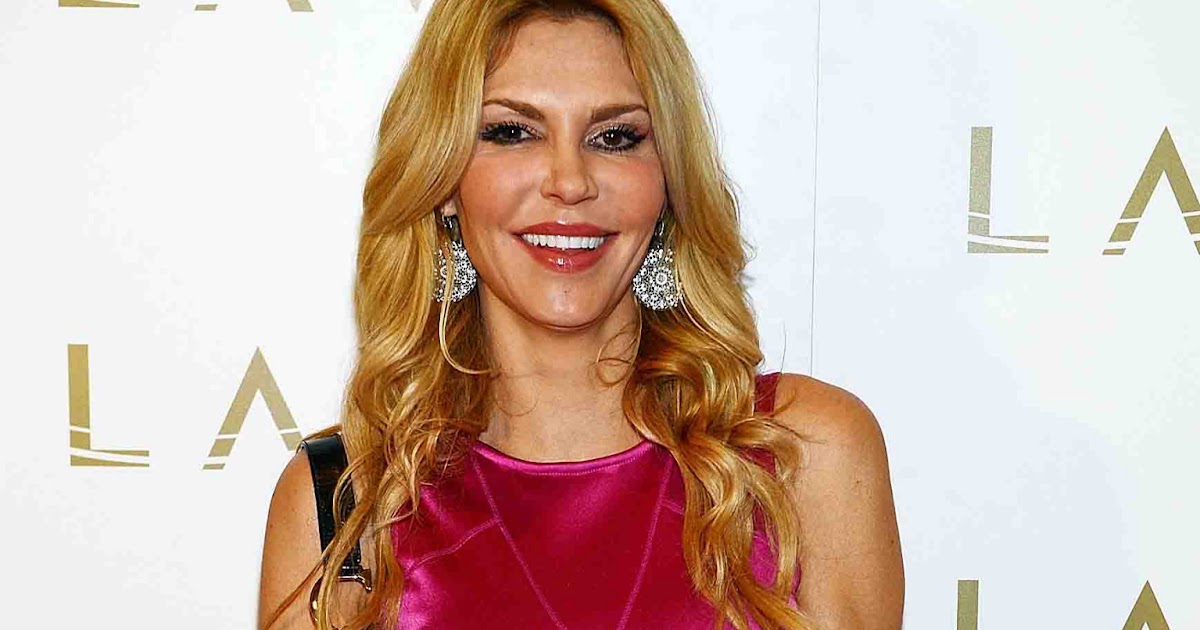 BRANDI GLANVILLE CELEBRATES BOOK AT LAVO