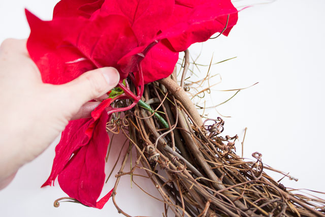poinsettia christmas-wreaths