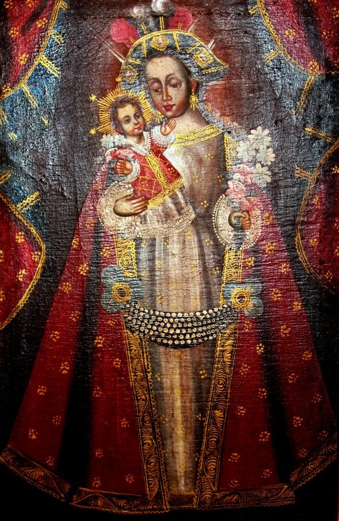 Virgen en altar