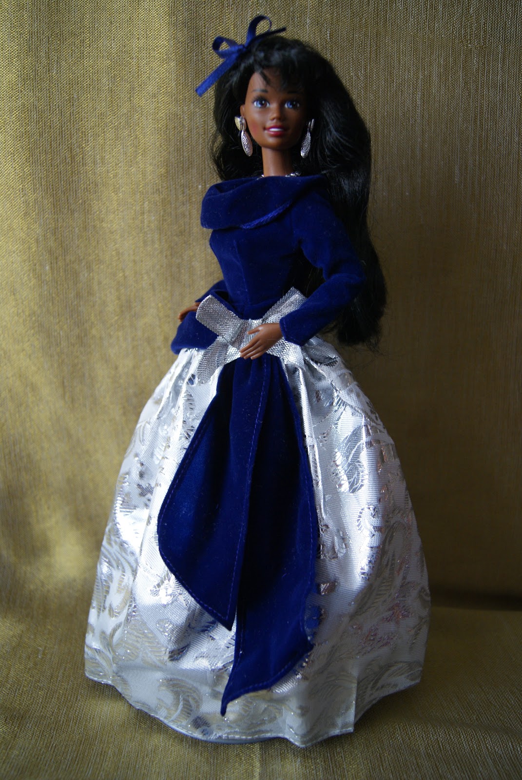 Mis Barbies negras: Barbie Winter Velvet