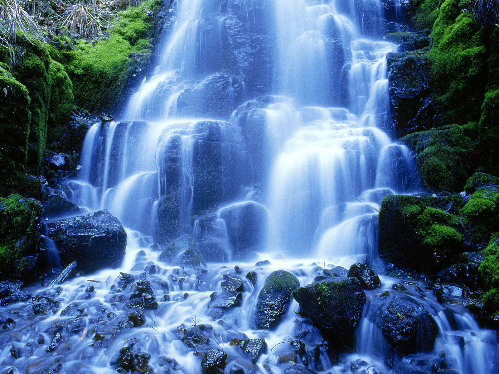 http://1.bp.blogspot.com/-RCxOv2TncsQ/TnnN9EZMMhI/AAAAAAAANNw/MiepXvrmjgc/s1600/Mooie-watervallen-achtergronden-hd-waterval-wallpapers-afbeelding-foto-8.jpg