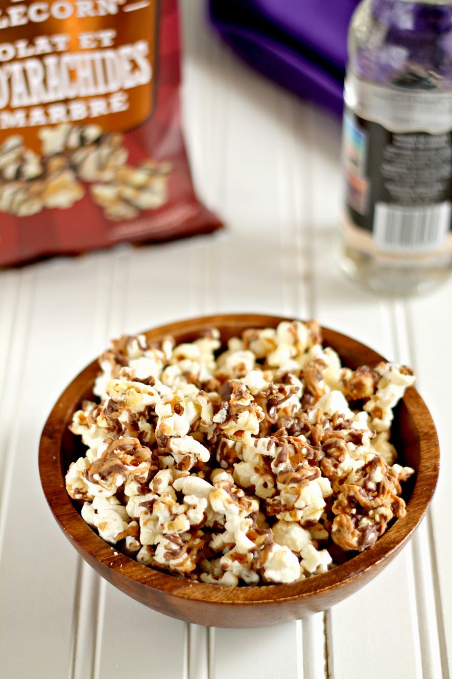 Popcorn Indiana's Chocolate Peanut Butter Drizzlecorn {Giveaway}