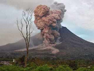 Kumpulan Foto-Foto Erupsi Gunung Sinabung