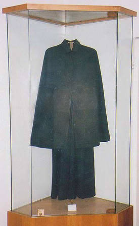 St-Gemma-black-wool-dress.jpg