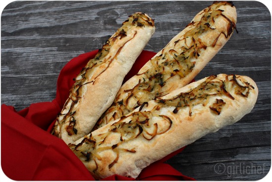 Feast Your Eyes: Baguette and Dumpling Bags Are The New Must-Have