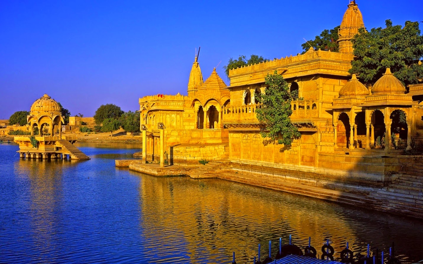 Veena World Travel. Explore. Celebrate.