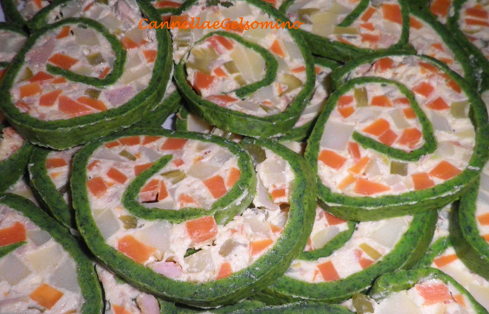 Rotolo agli spinaci con insalata russa