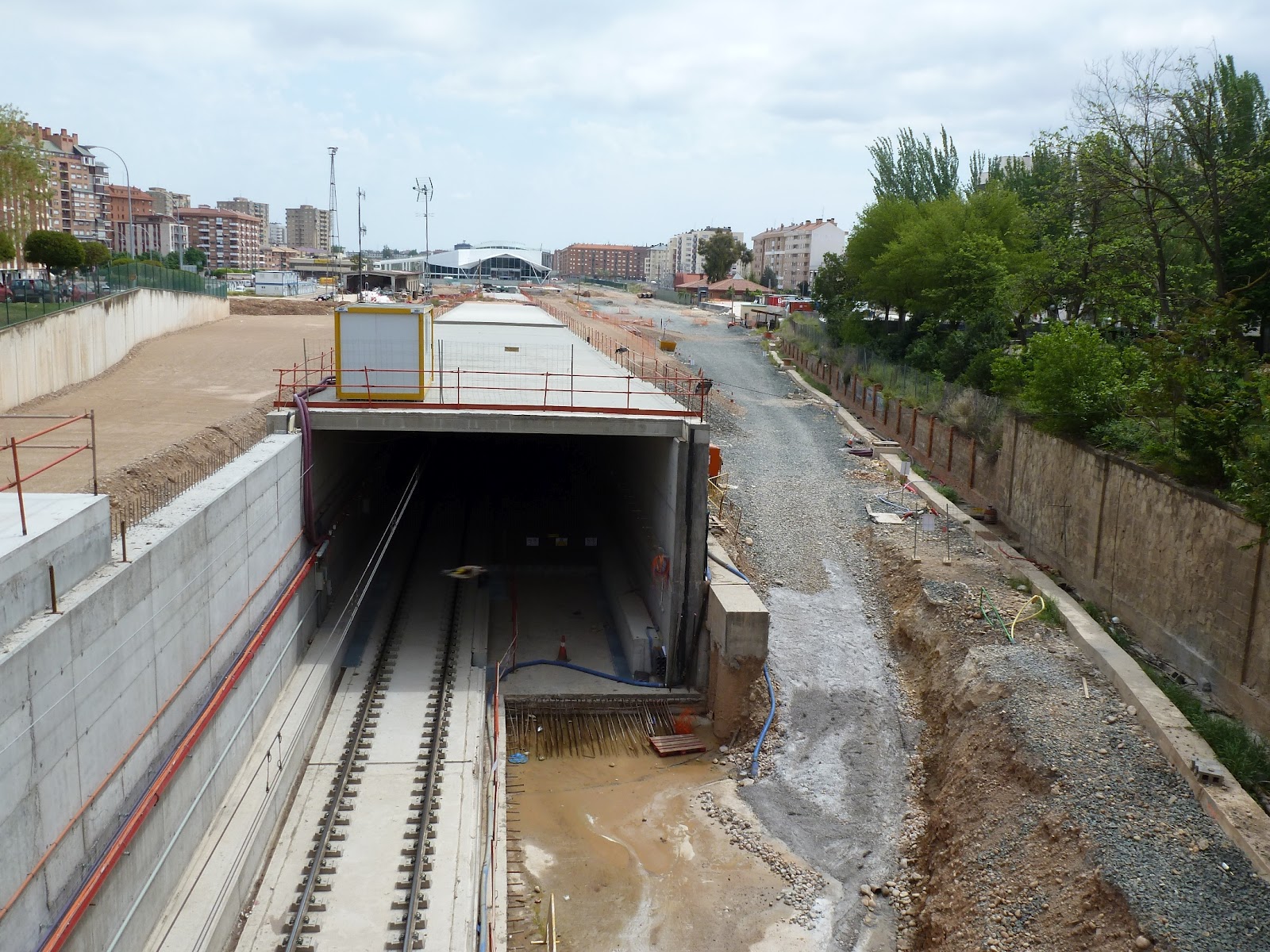 LAS ESTACIONES DE LOGROÑO, UNA HISTORIA DIFÍCIL DE ENTENDER