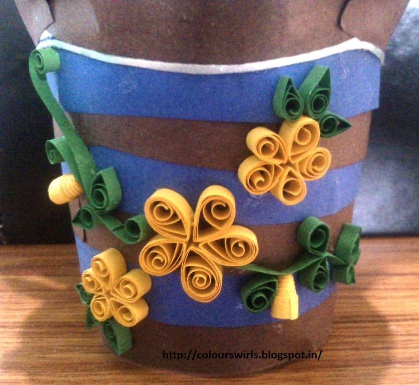 Komala's Creative Crafts Quilled Pen Stand
