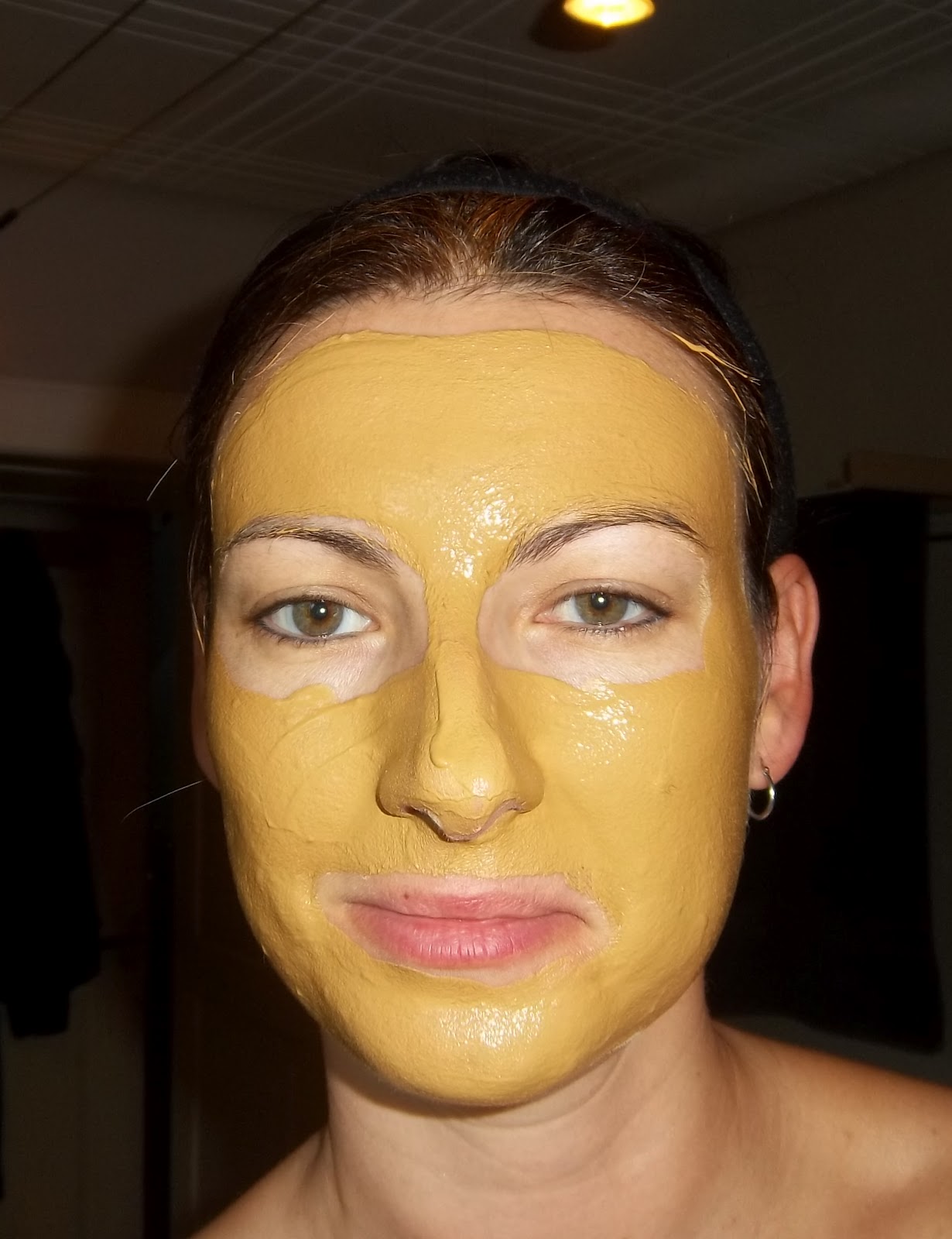 Petites astuces entre filles Masque à l'argile jaune