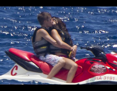 justin bieber and selena gomez hawaii vacation. images Justin Bieber and Selena Gomez justin bieber and selena gomez