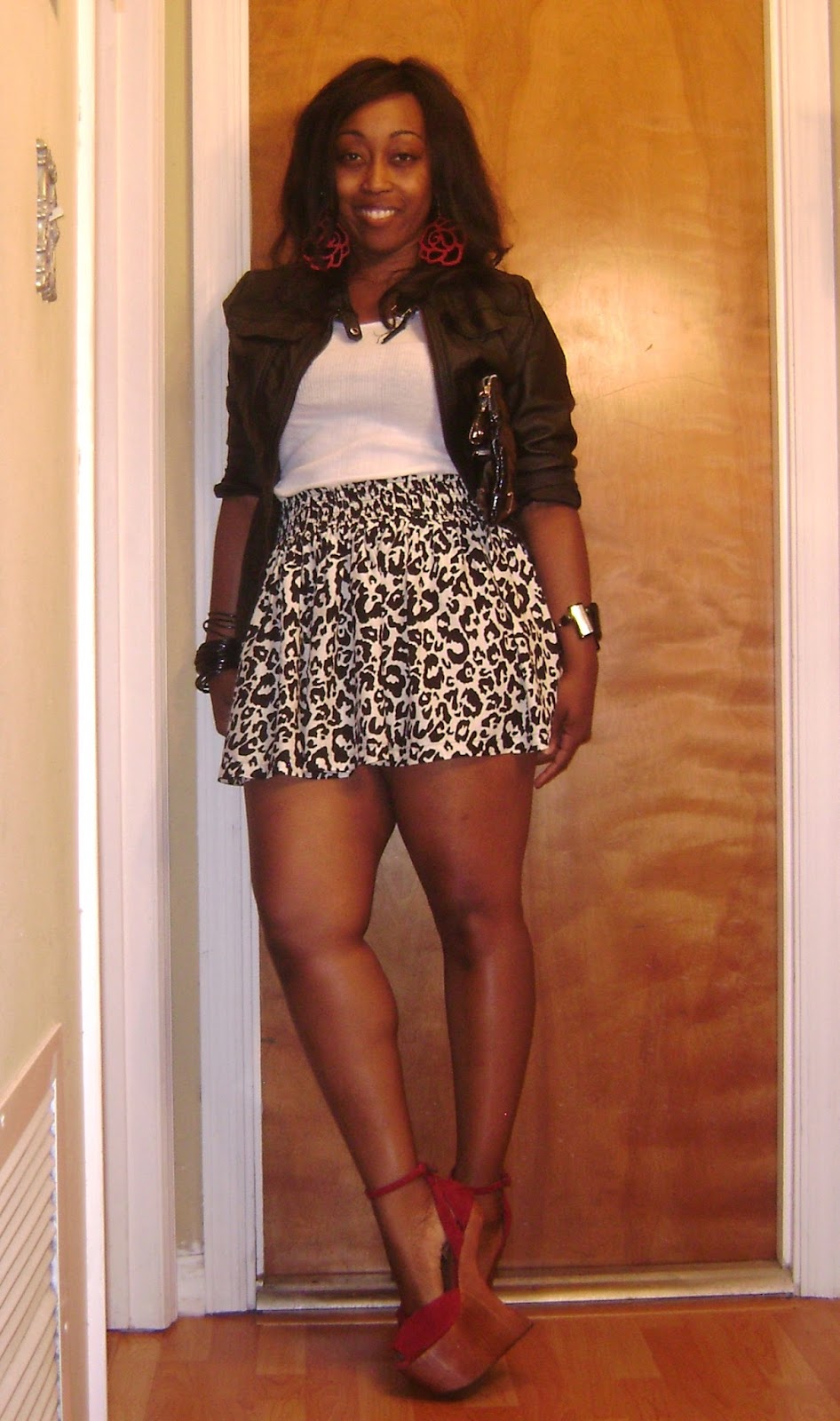 Ebony In Skirt 74