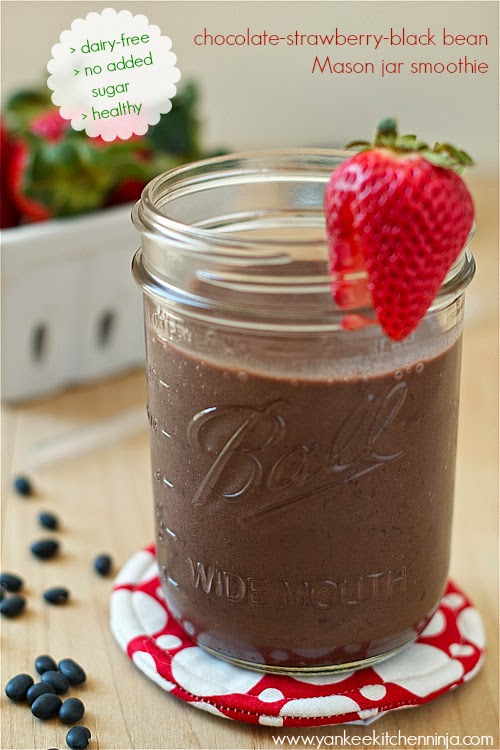 Chocolate berry black bean Mason jar smoothie Yankee Kitchen Ninja