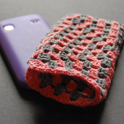 Granny Square phone cosy