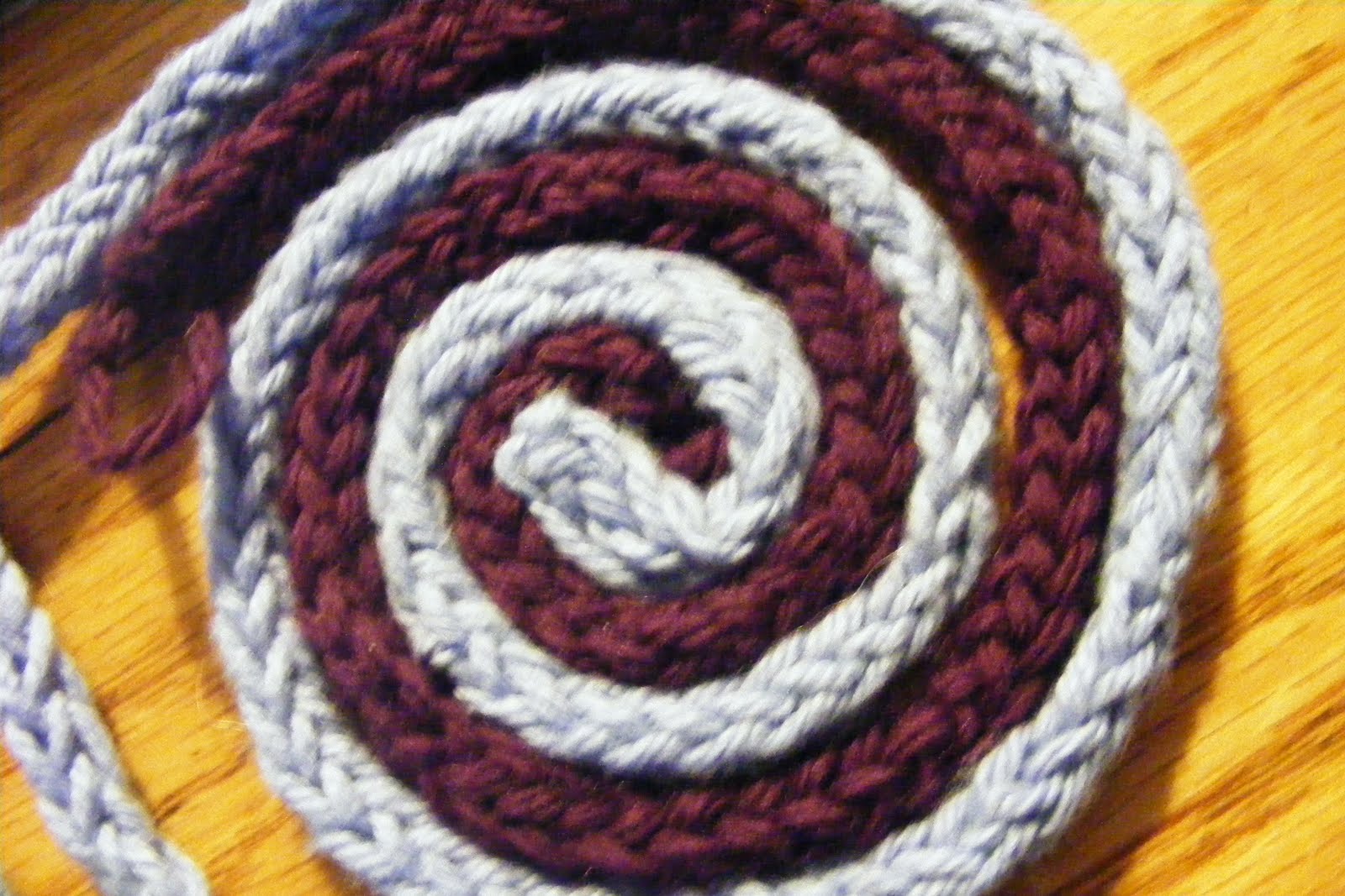 Scrumptious... A little yarn along...spool knitting!