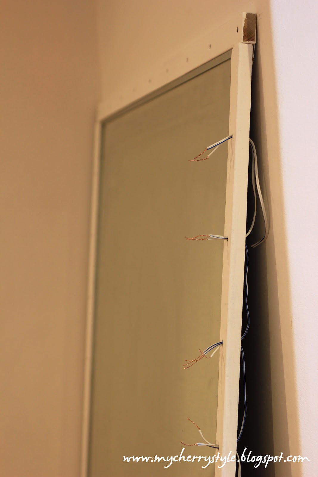 DIY Hollywood-style mirror with lights! Tutorial from scratch. for ... DIY Hollywood-style mirror with lights! Tutorial from scratch. for ...