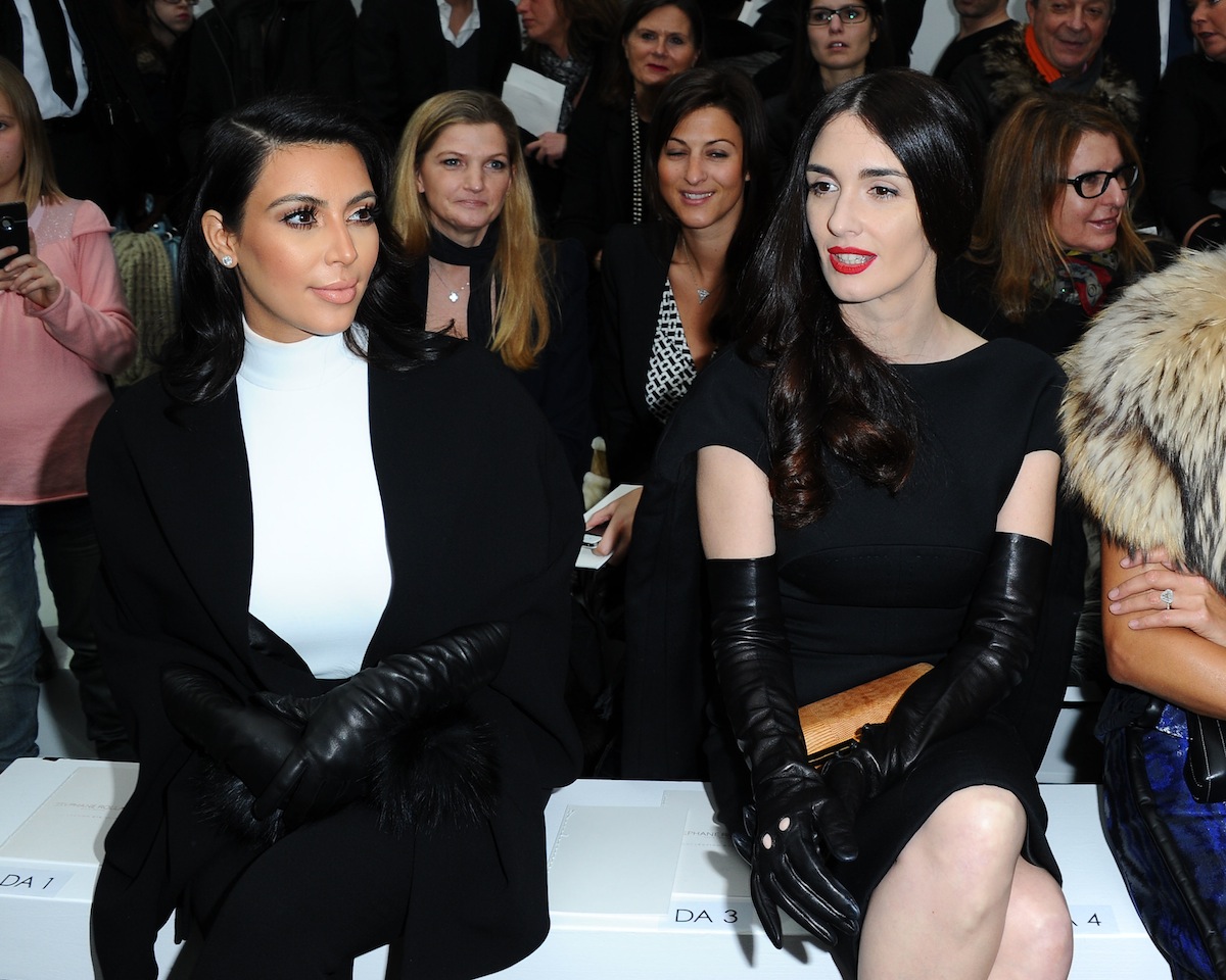 http://1.bp.blogspot.com/-RTqjv_qLCLw/UQHxqswn-SI/AAAAAAAAFso/UsWdE3WkQBg/s1600/Kim-Kardashian-Paris-Fashion-Week-Show-Stephane-Rolland-Haute-Couture-001.jpg