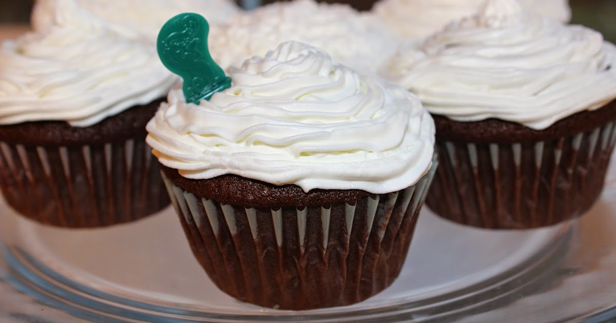 Kosher Kitchen Peppermint Hot Chocolate Cupcakes