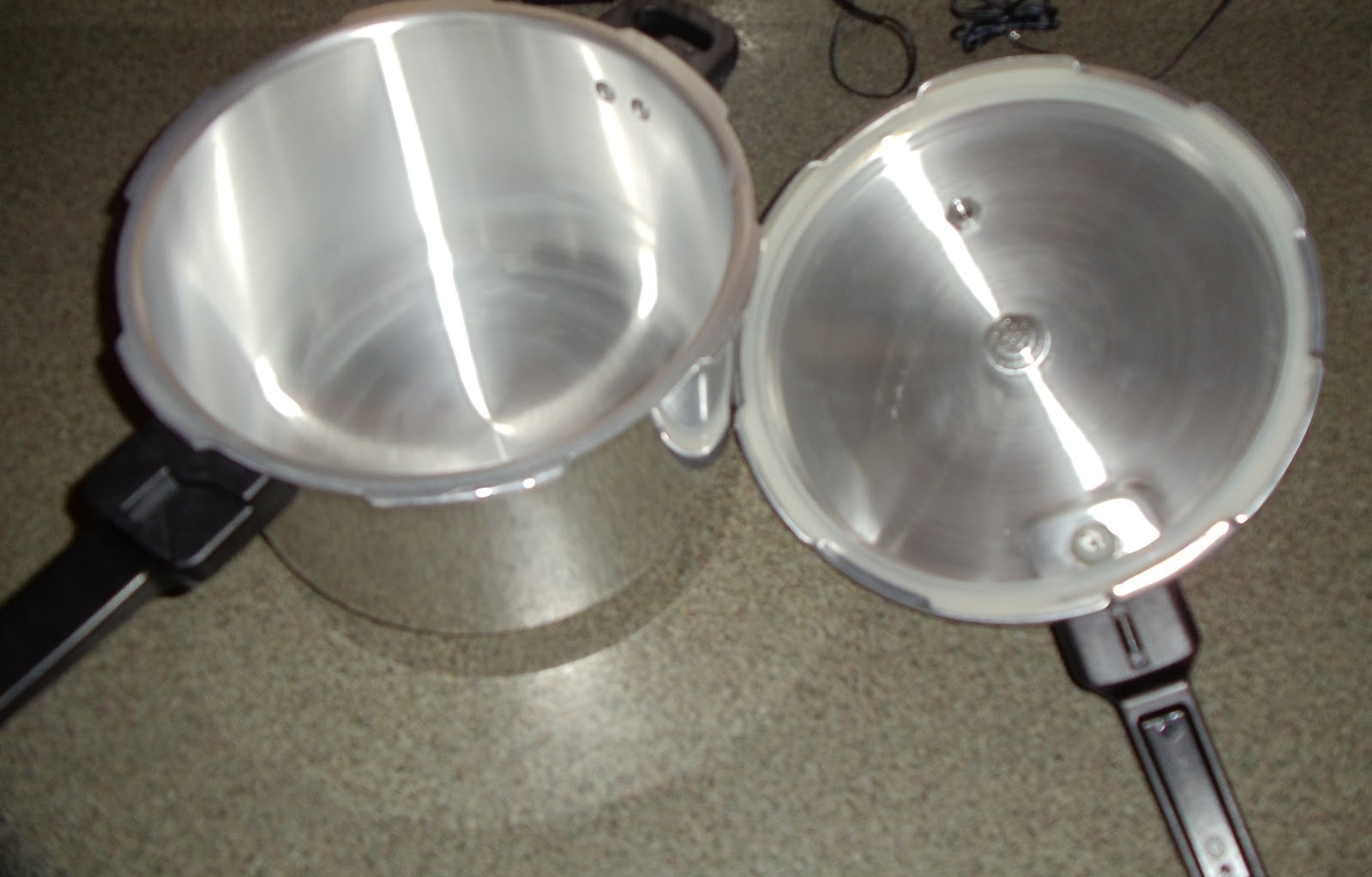 JS REVIEWS AND GIVEAWAYS (House Warming Event) IMUSA Pressure Cooker