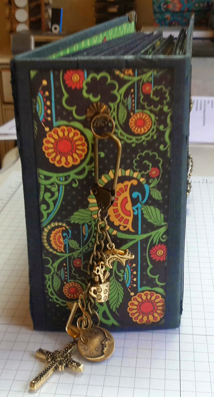 Magnolia's Place Horizontal Paper Bag Album Tutorial