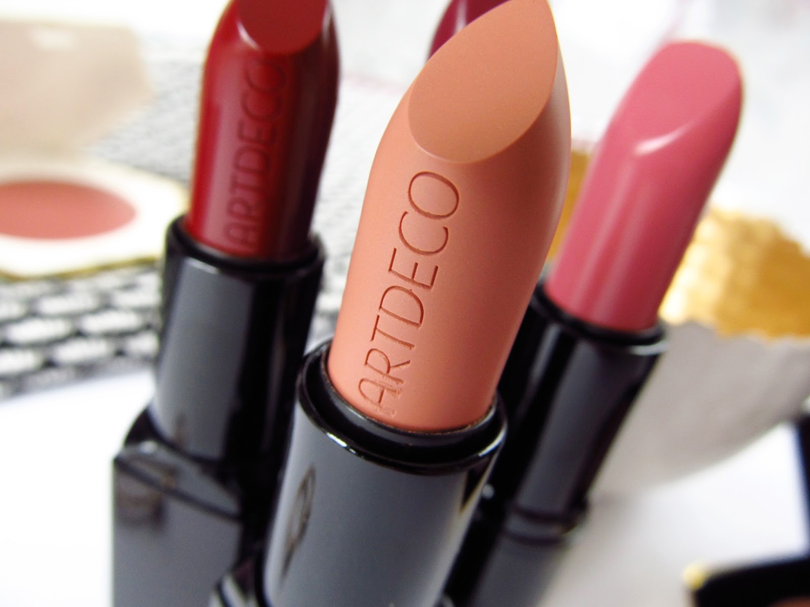 How to easily change up makeup look 1 Eye Look & 4 Artdeco Lipsticks