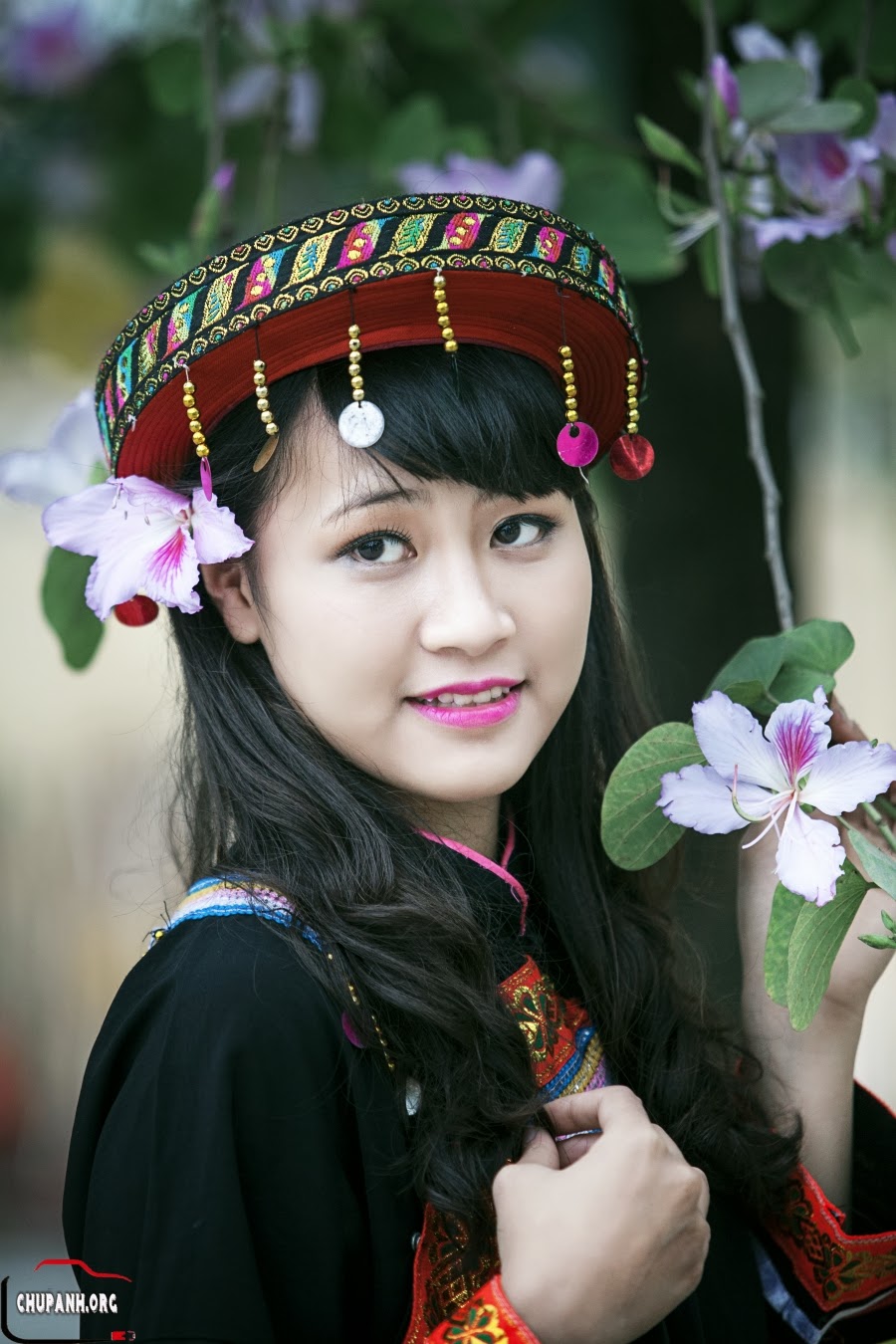 Teen Hà Nội với trang phục đồng bào