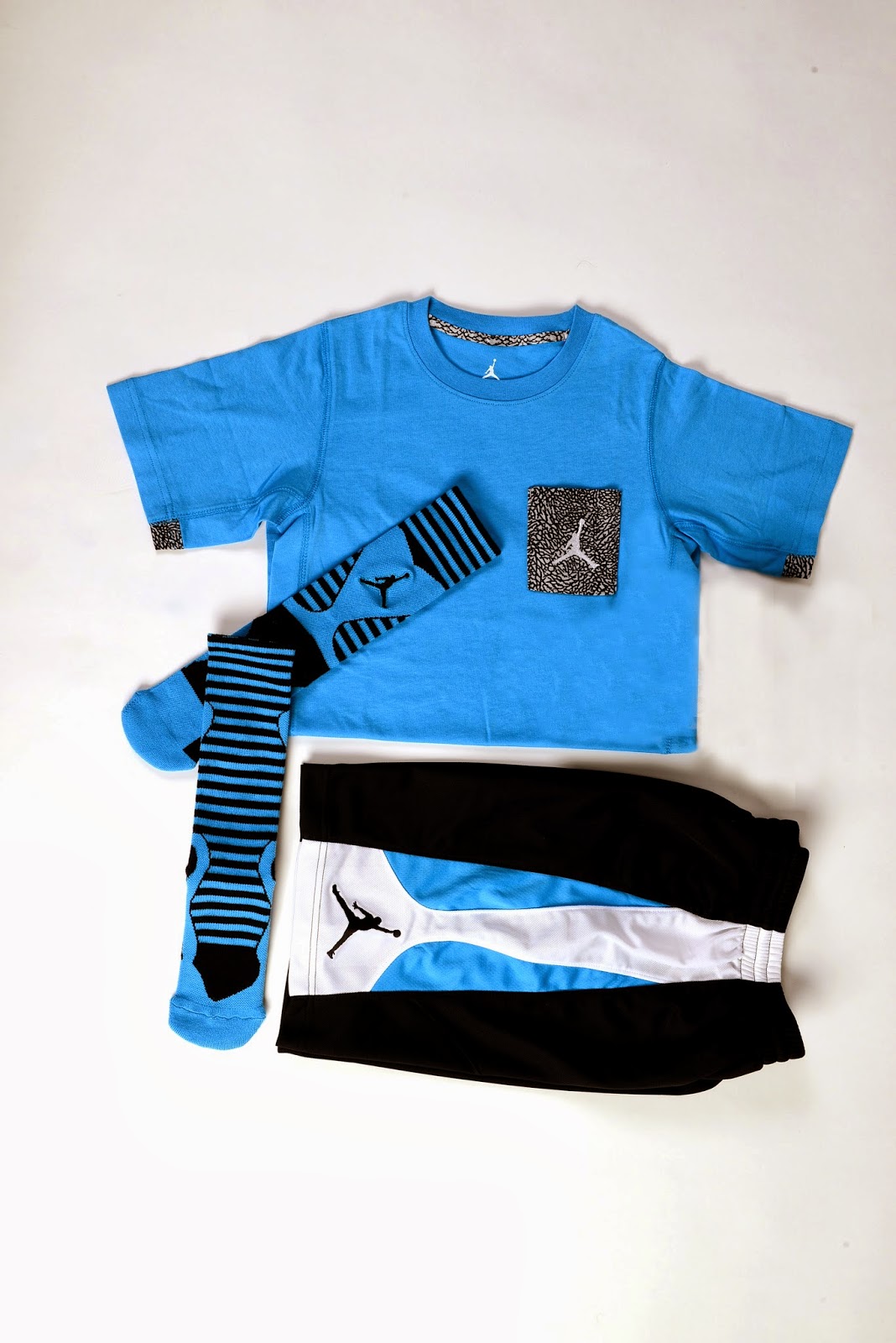 jordan shirt foot locker