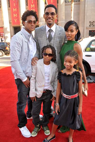 will smith and family. pics of will smith and family.