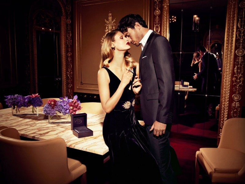 Гламурные лесбиянки трахаются в роскошном особняке Гламурные лесбиянки трахаются в роскошном особняке