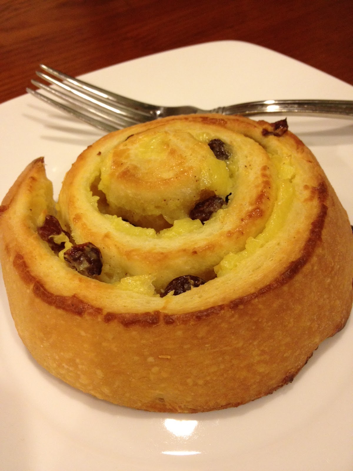 Gourmet by Kat Brioche raisin snails