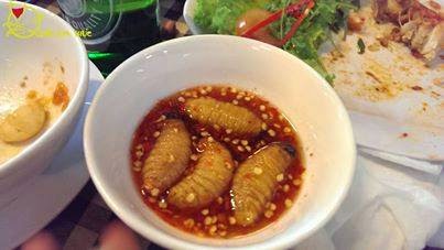 món nhậu sống với đuông dừa nước mắm