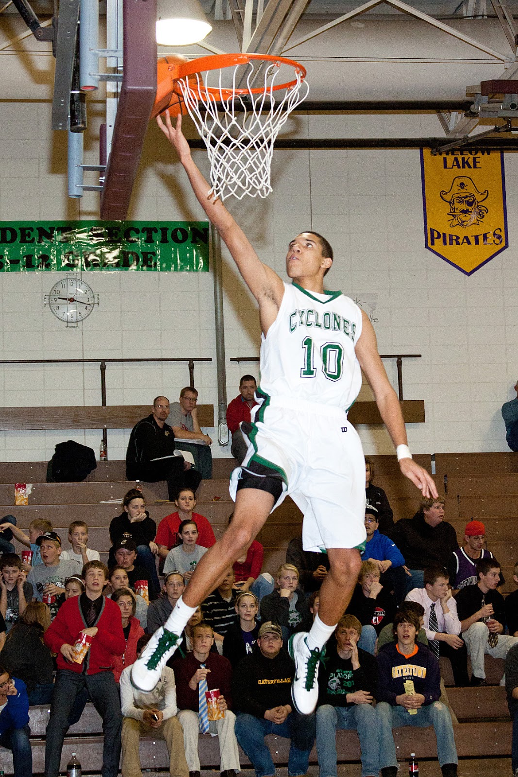 South Dakota Boys Basketball State Tourney Previews Roosevelt, White