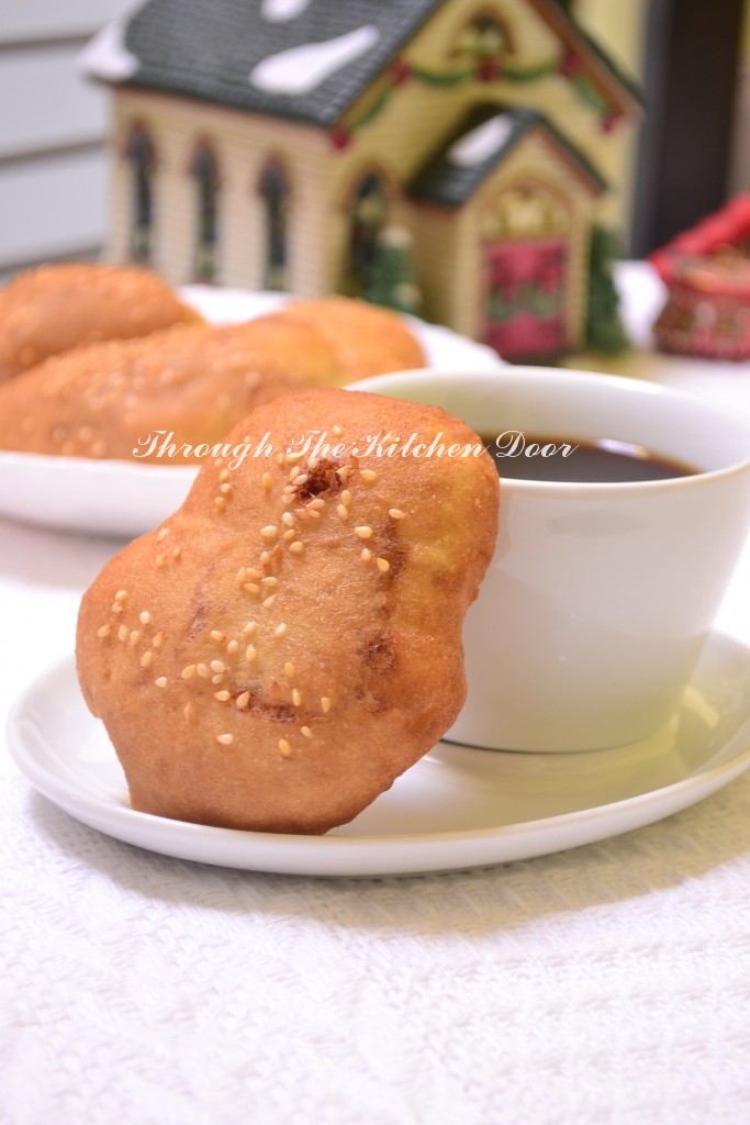 Through The Kitchen Door HAM CHIM PENG 咸煎饼 / CHINESE 5SPICE DOUGHNUTS
