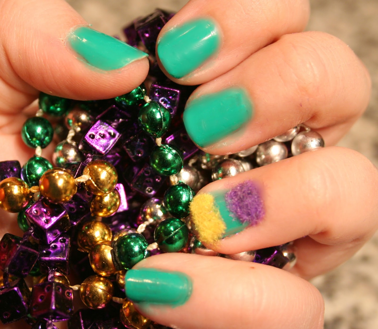 Elle Sees Beauty Blogger in Atlanta How To Mardi Gras Nails