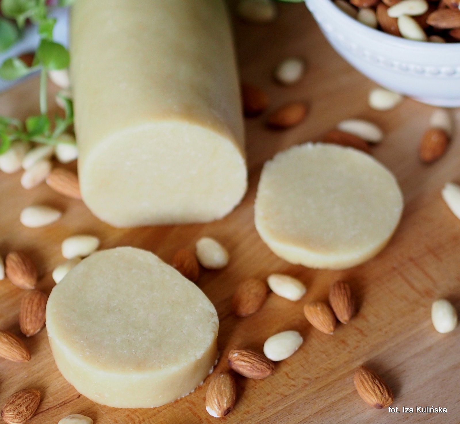 Smaczna Pyza Sprawdzone przepisy kulinarne Zrób to sam. Marcepan. Masa marcepanowa domowa