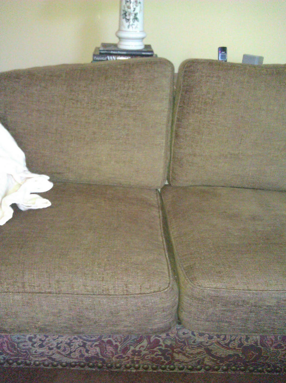 Summer Look for Your CouchUse Sheets Sweetwater Style