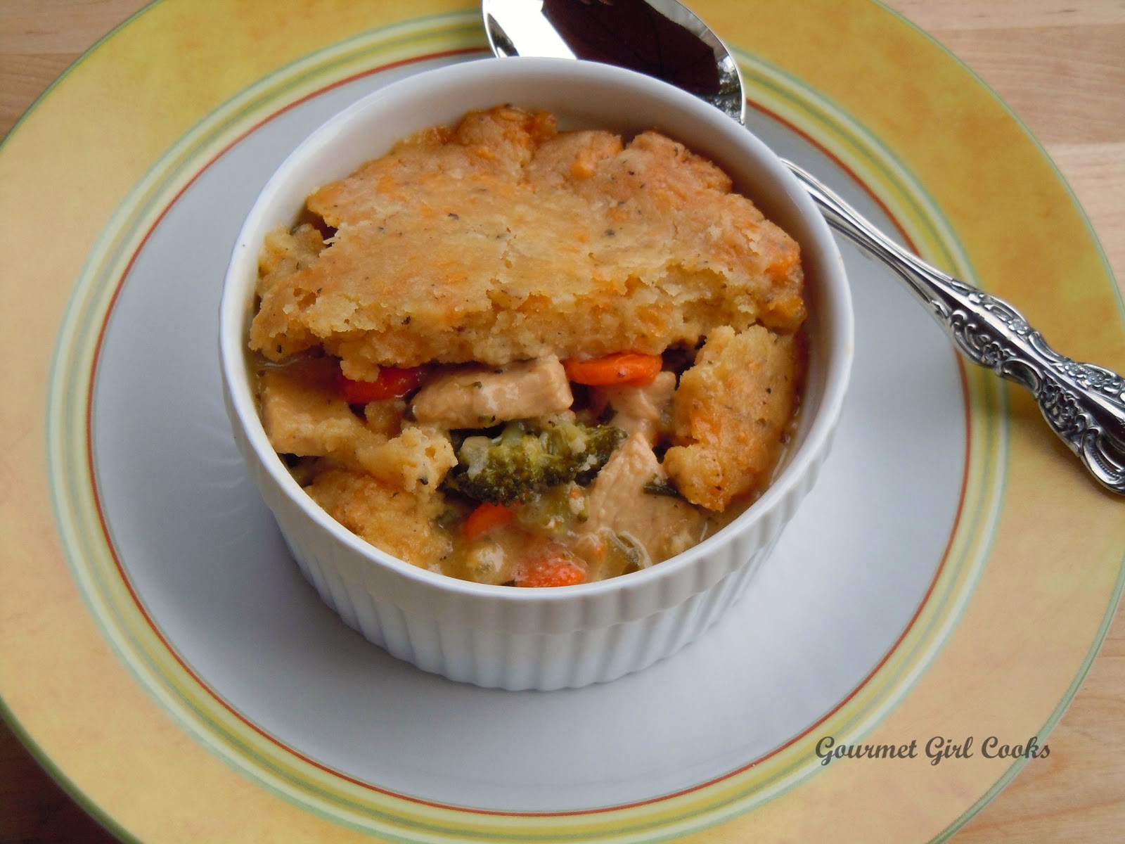 Gourmet Girl Cooks Chicken Pot Pie w/ Cheddar Herb Crust