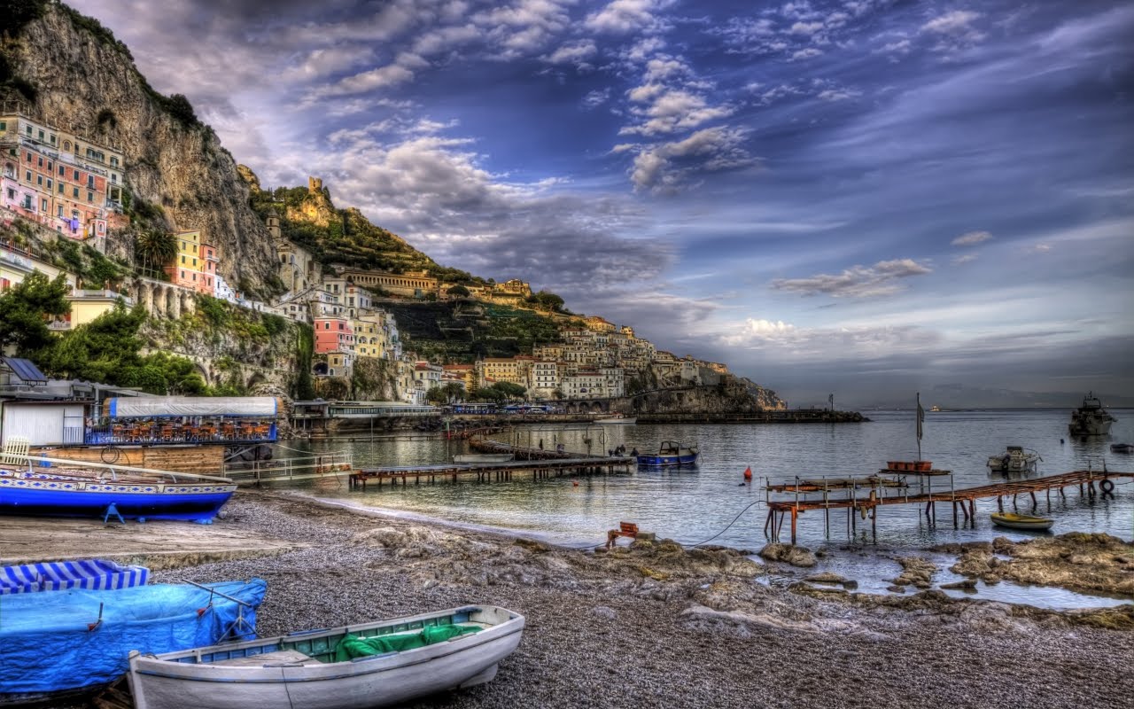 http://1.bp.blogspot.com/-RmGIaSRnbqM/T93Kh6KmXFI/AAAAAAAAEzw/7jPb5if0A_I/s1600/Amalfi_Italy.jpg